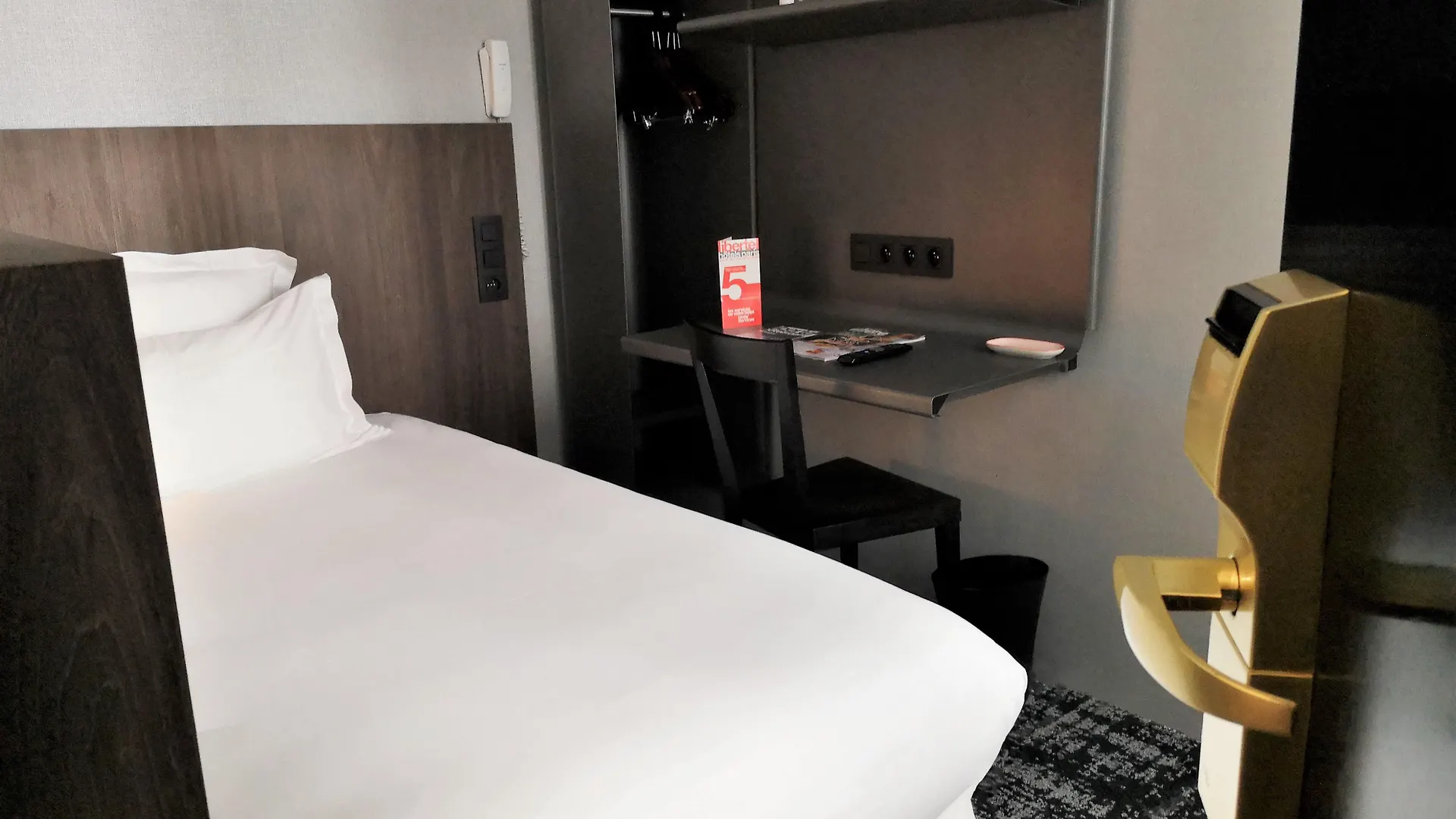 Hotel Libertel Gare Du Nord Suede 3*